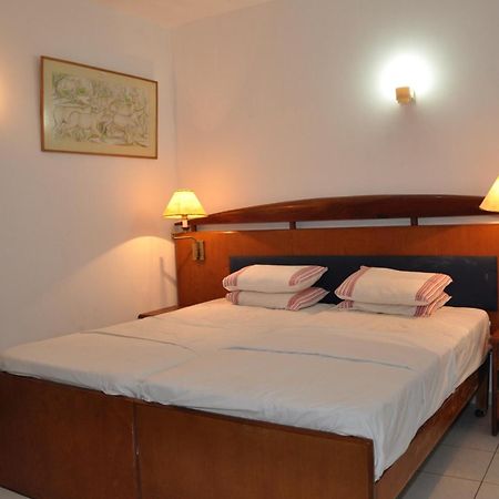 Ykd Tourist Rest Hikkaduwa Hotel ภายนอก รูปภาพ