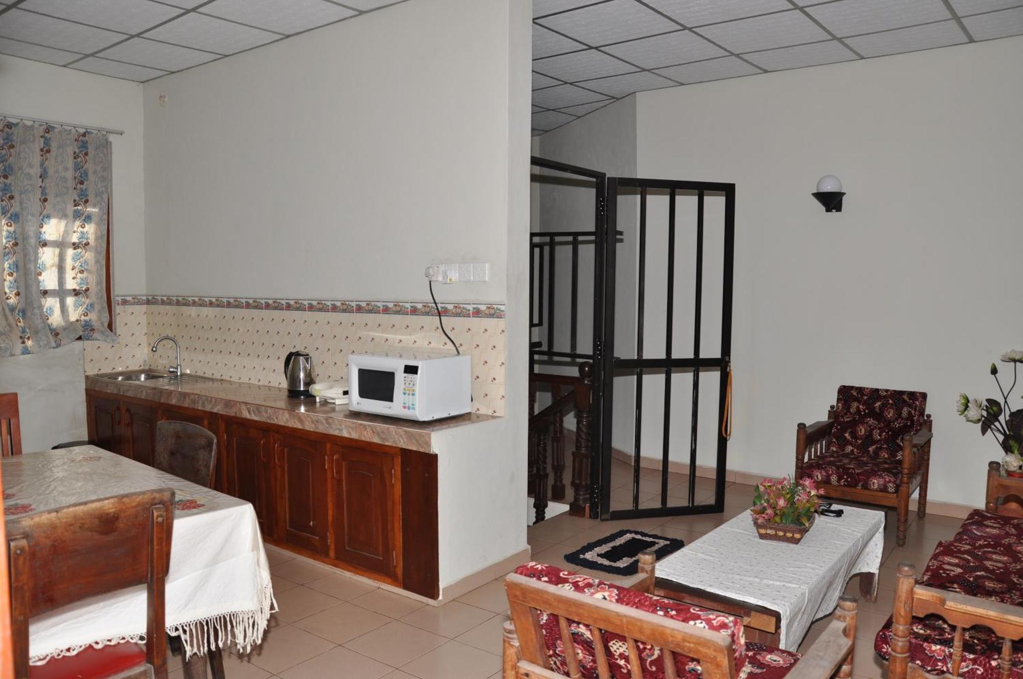 Ykd Tourist Rest Hikkaduwa Hotel ภายนอก รูปภาพ