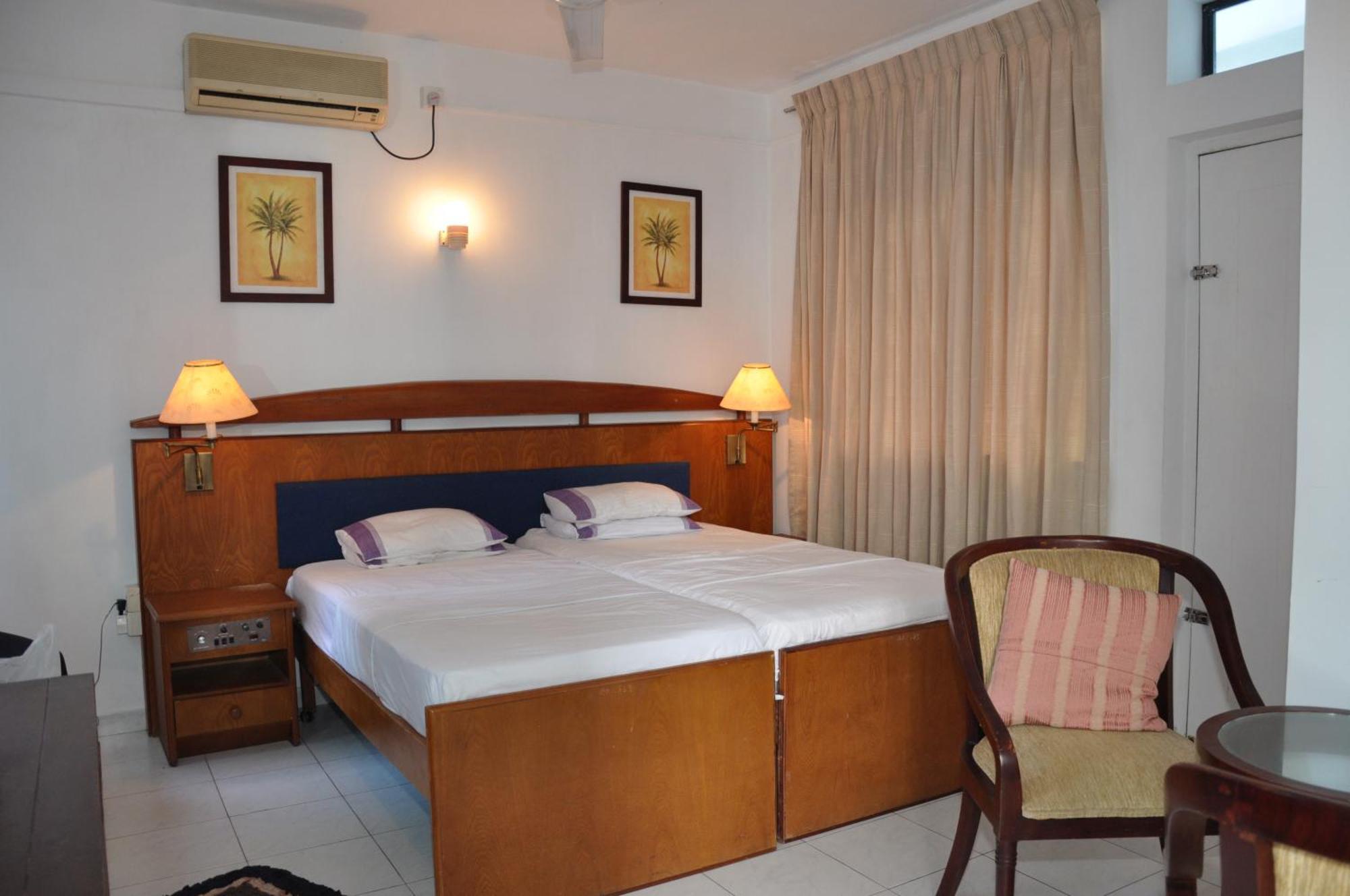 Ykd Tourist Rest Hikkaduwa Hotel ภายนอก รูปภาพ
