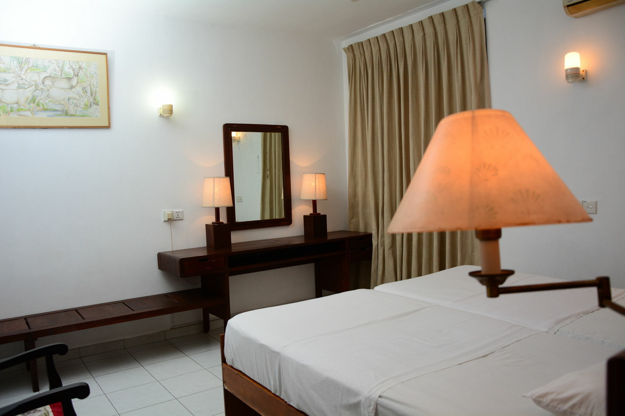 Ykd Tourist Rest Hikkaduwa Hotel ภายนอก รูปภาพ